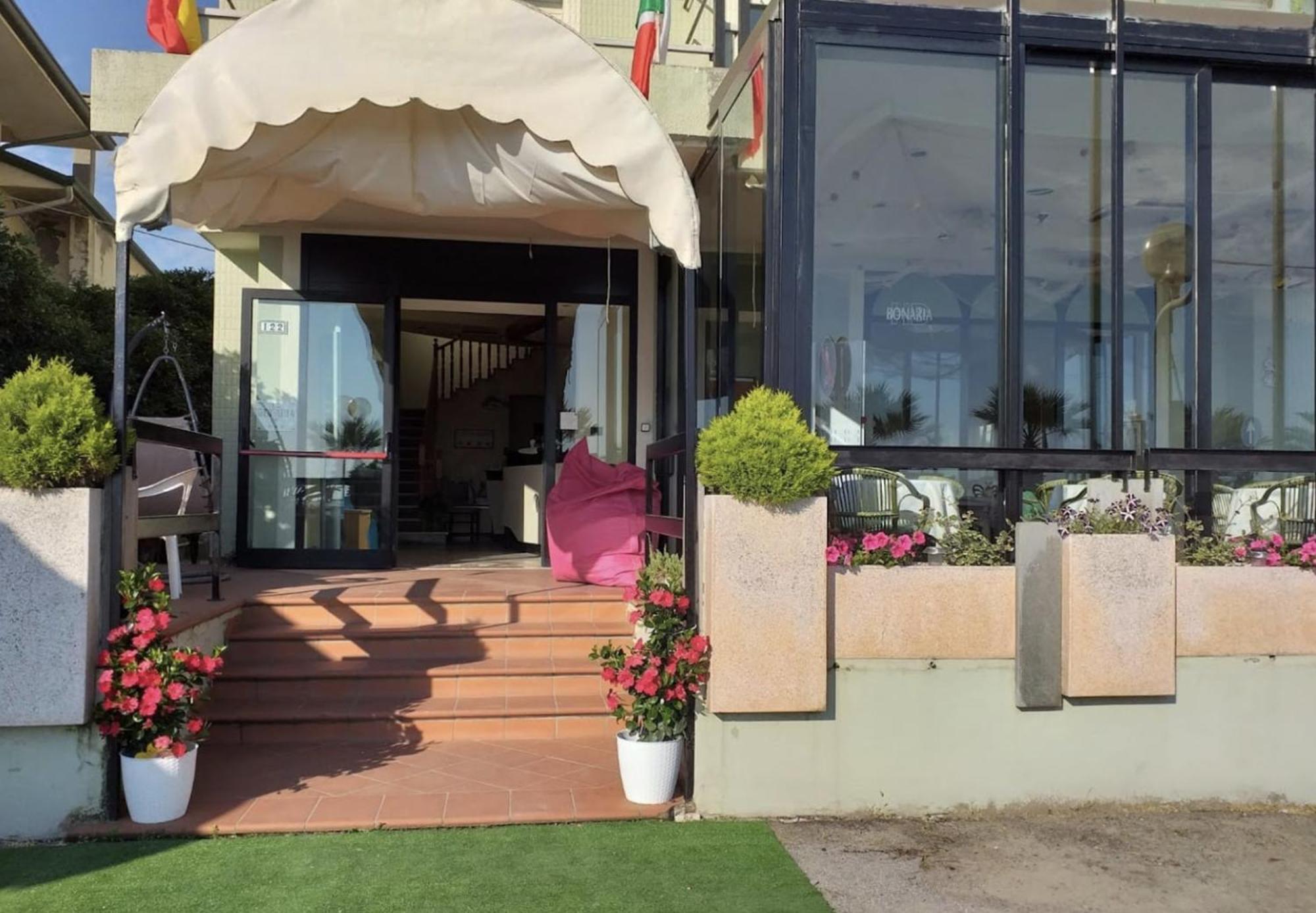 Hotel Bonaria Rimini Eksteriør bilde